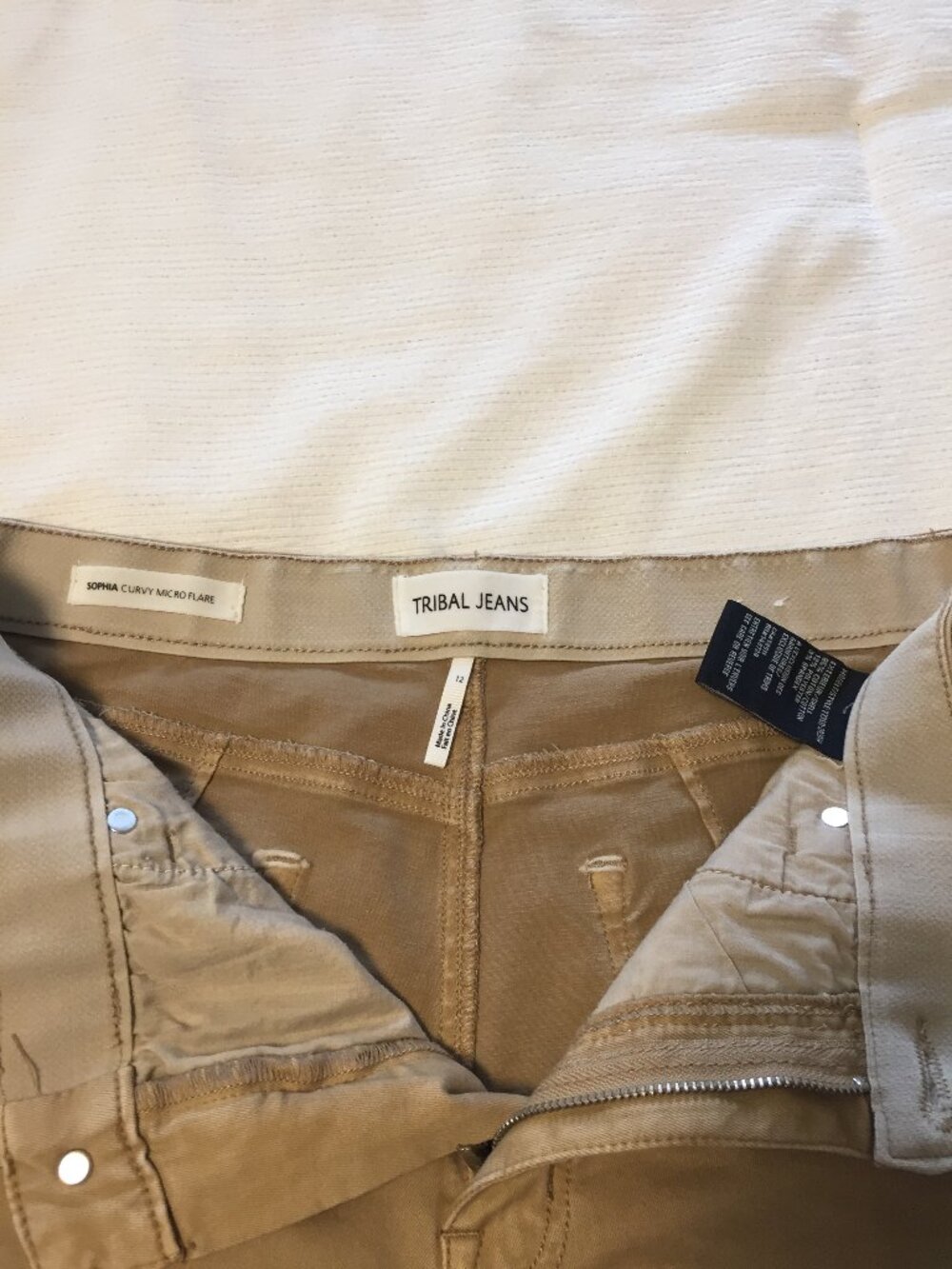 Tribal Cropped Tan Fringe Capris - Picture 3 of 4